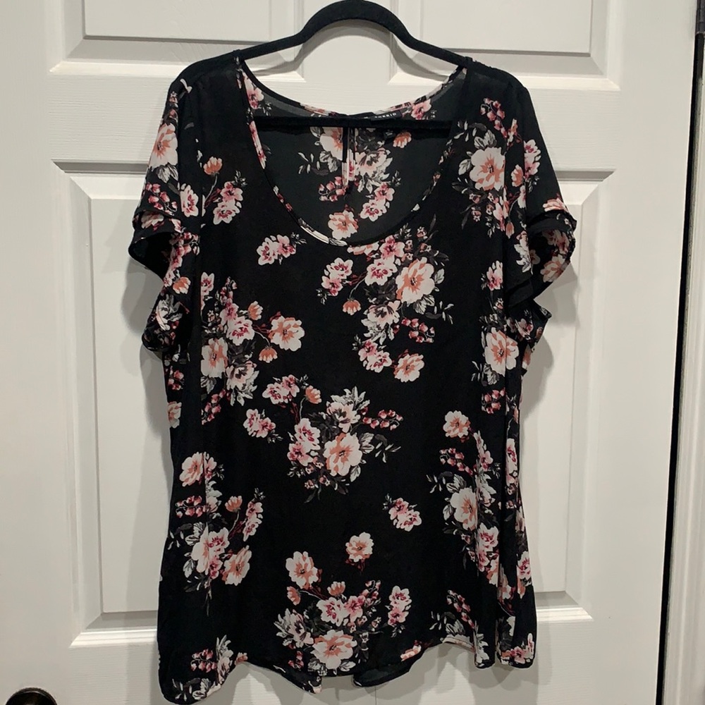 TORRID FLORAL FLUTTER SLEEVE GEORGETTE BLOUSE
